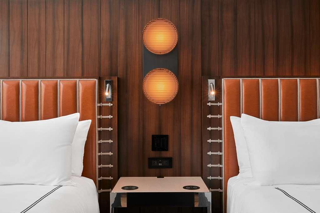 The Godfrey Detroit Curio Collection By Hilton Quarto foto