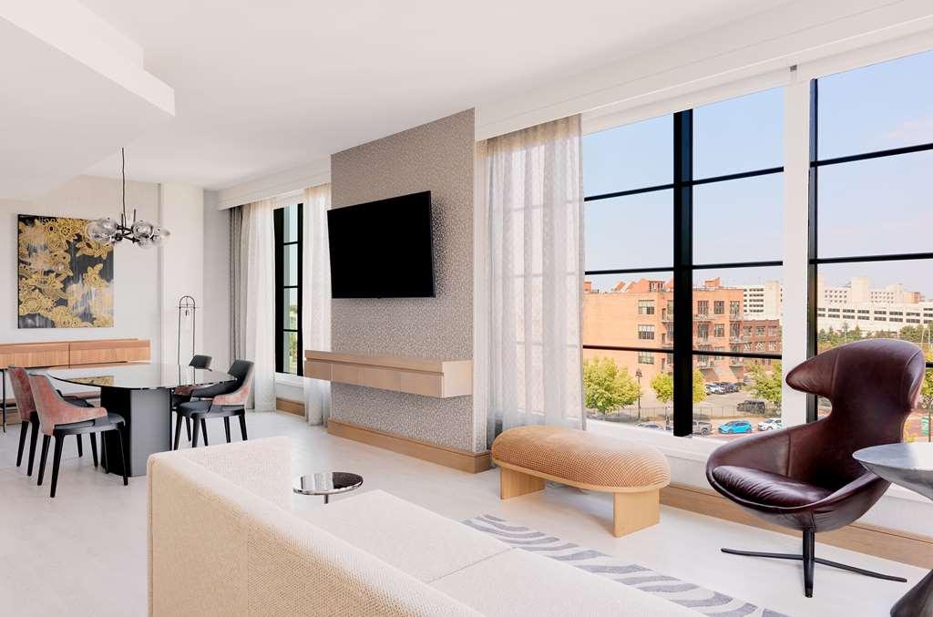The Godfrey Detroit Curio Collection By Hilton Quarto foto
